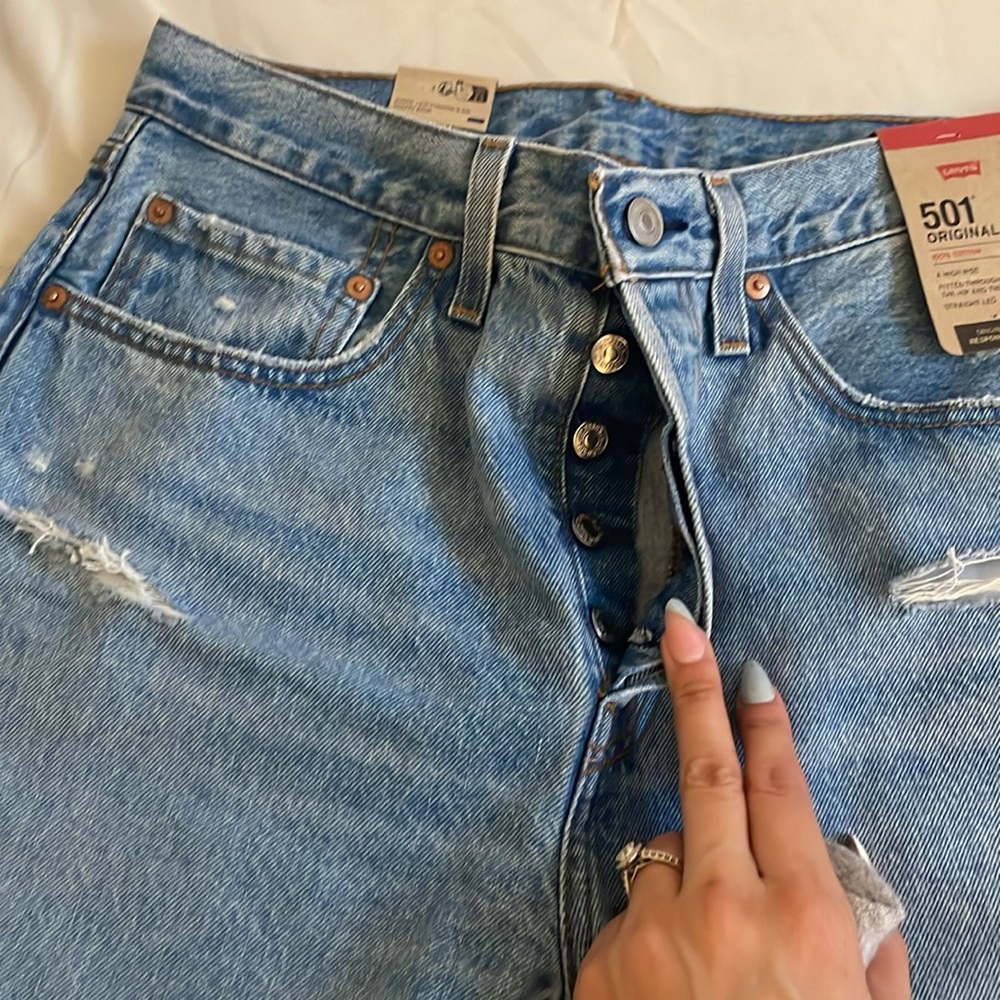 Levi’s - Picture 3 of 6